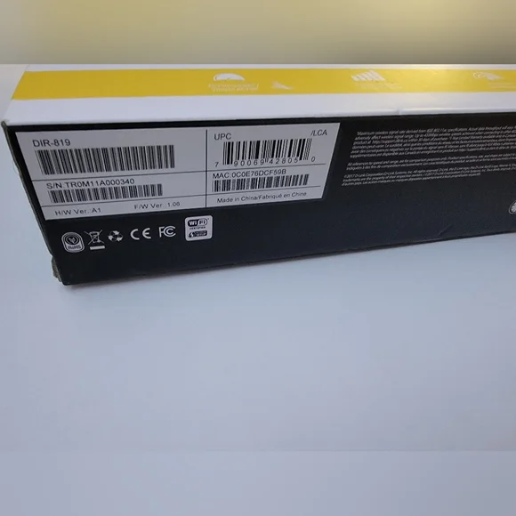 Wireless AC750 Dual Band Router - (DIR-819) - Picture 5 of 9